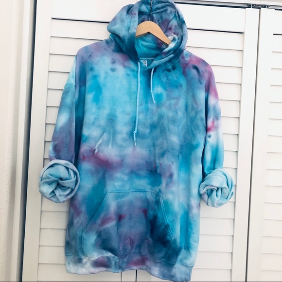dyedandgonetocali Tops - Tie Dye Blue Green Purple Blend NEW Hoodie L